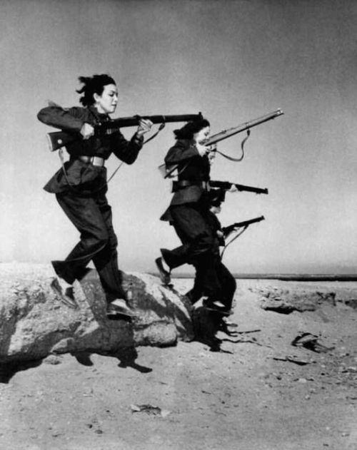 Egyptian women training for Guerilla warfare against the British, 1951