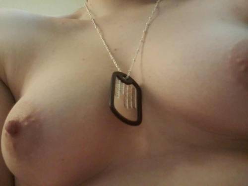 freaknoldmuthafukka:  mymarinemindpart2:  Very pretty military girl pt 3  Beautiful eyes and a nice ass to bite on! 