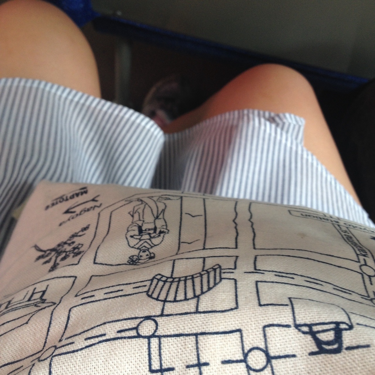 avohcado:  mushichin:  bus trip and peaaaach bum and yesterday a typhoon came   avohcado