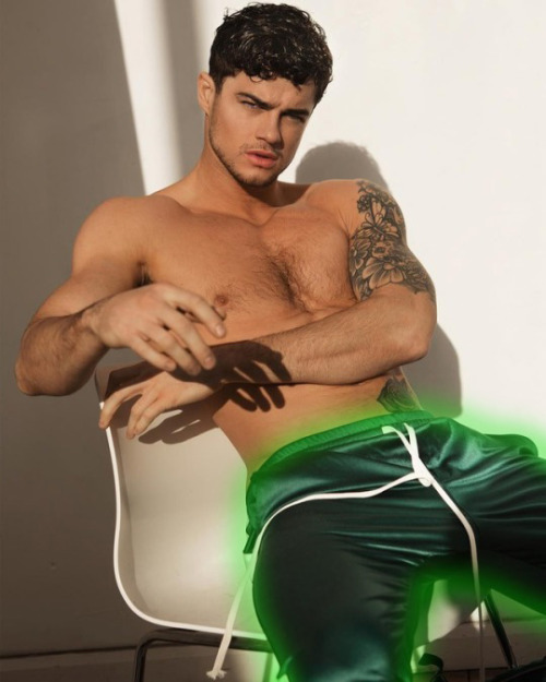 hypnojocks: You know you were in trouble. His presence was so powerful that you became totally compe