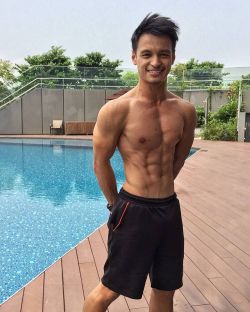 fuckyeahsgbois:  anakkampungperantauan: shamklang77:  Suke body mcm ni  fuh   Cute but was cuter before he bulked up