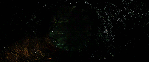 le4therfac3:Bill Skarsgård as Pennywise in It (2017) dir. Andrés Muschetti