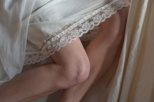 crydaisy:crydaisy:chloe legs iii on Flickr.