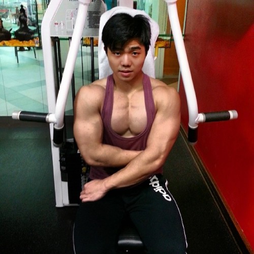 Chest dazzzzz. Gonna load my meepok now and back for armzzz by auntiemeepokdrypls ift.tt/1lpg