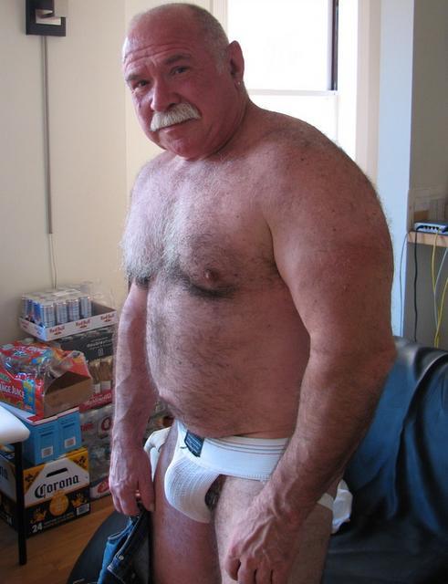 Porn Pics Muscle Daddy Bear cuteness!