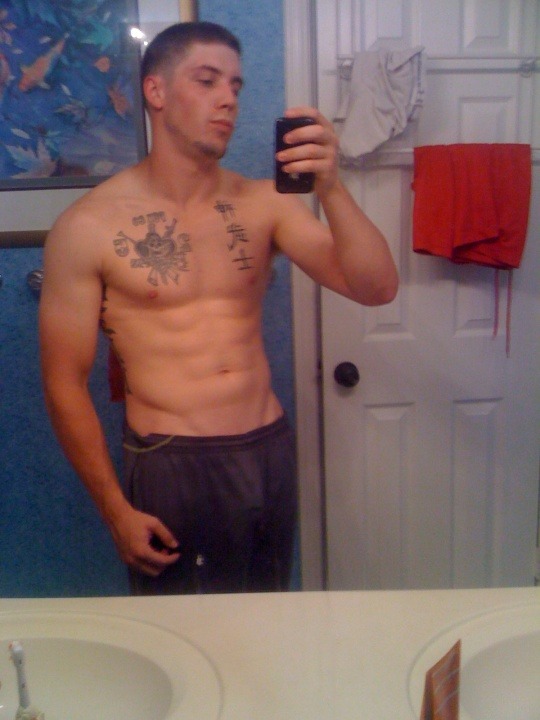 shitilikeandafewofme:  27 year old. Keller, TX Follow me for more like this! www.shitilikeandafewofme.tumblr.com