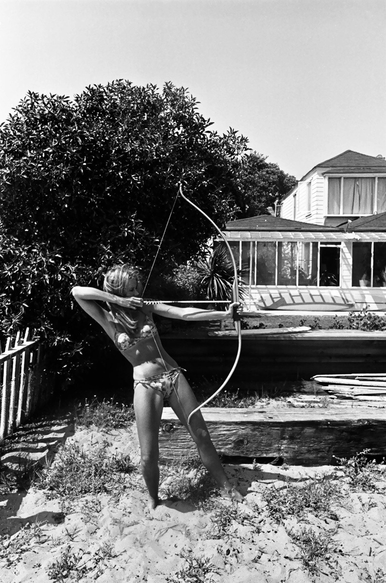 Dennis Hopper – Jane Fonda with bow and arrow, Malibu, 1965.