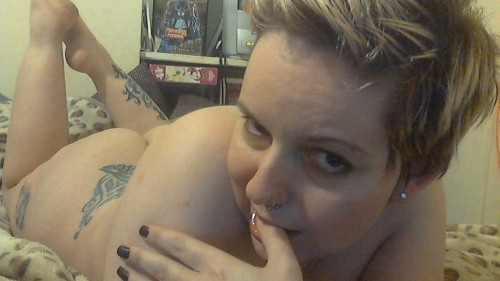 xxmisty:  There’s a whole lotta butts and a whole lotta feet around here 