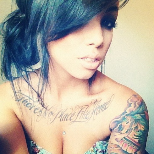 tattoed-babes:  inked babe http://tattoed-babes.blogspot.com/