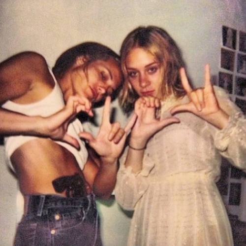 jinxproof:Mary Frey &amp; Chloë Sevignyph. Glen Luchford