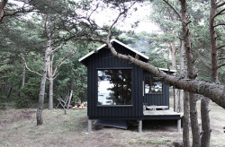 jeremylawson:  Ermitage cabin - a minimalist wooden cabin in the woods of Trossö, near the west coast of Sweden. 