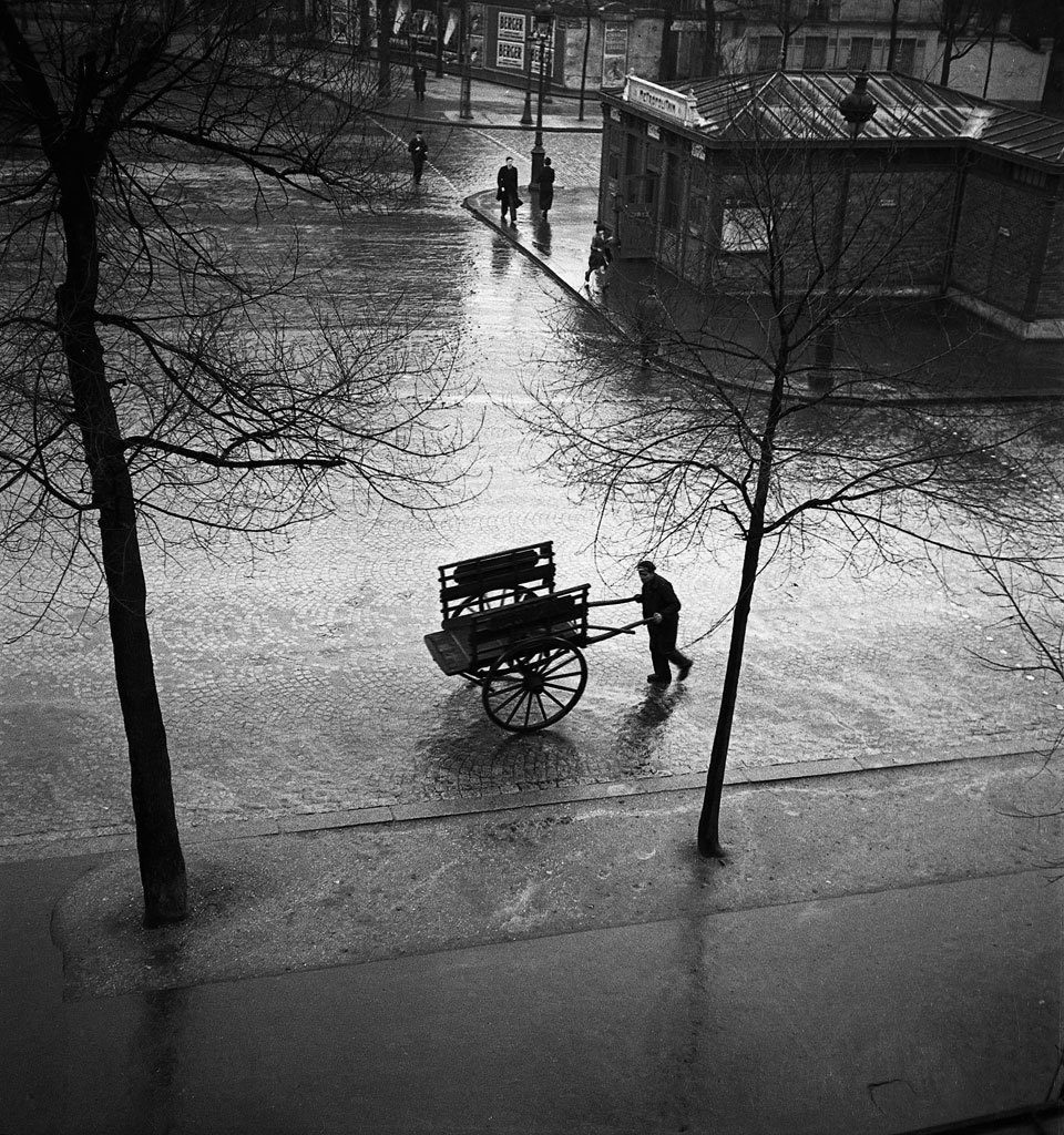 Émile Savitry. Coalman, Saint-Jacques boulevard, Paris, 1940s. From Émile Savitry 1903-1967 - Un Photographe de Montparnasse