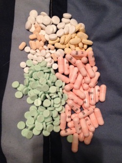 forgettingaesthetics:  I could make the prettiest color gradient from my psych meds 