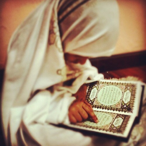 Woman Reading Quran Images - Free Download on Freepik
