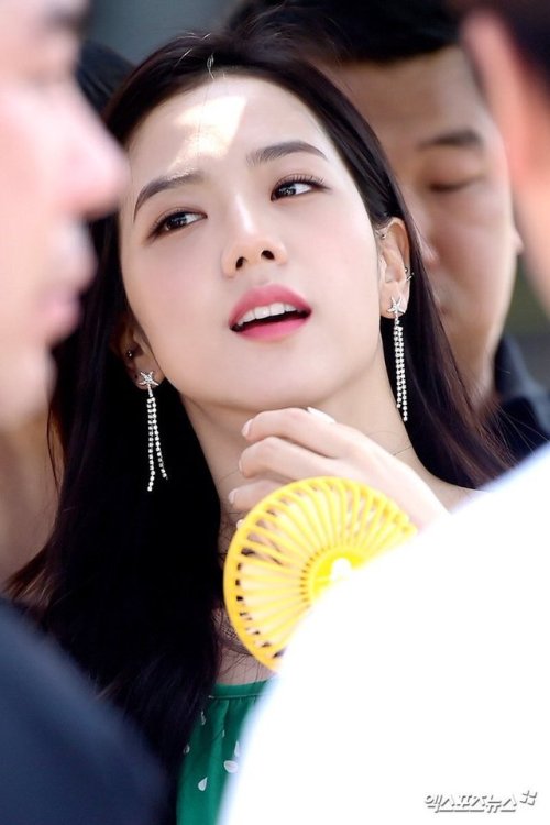 blackpinkofficial:[PRESS] 180721 Jisoo @ Sprite’s Water Bomb Festival
