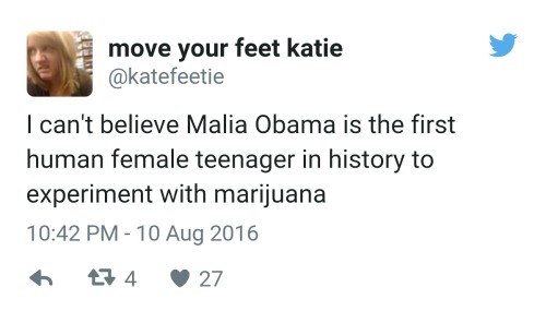 ithelpstodream:My favourite reactions to Malia Obama smoking pot.