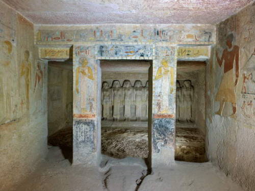 The Chapel of Queen Meresankh IIIMeresankh III was the daughter of Hetepheres II and Prince Kawab an