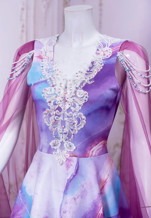 evermore-fashion: Wulgaria ‘Elven Purple’ Haute Couture Gowns [x] [x]