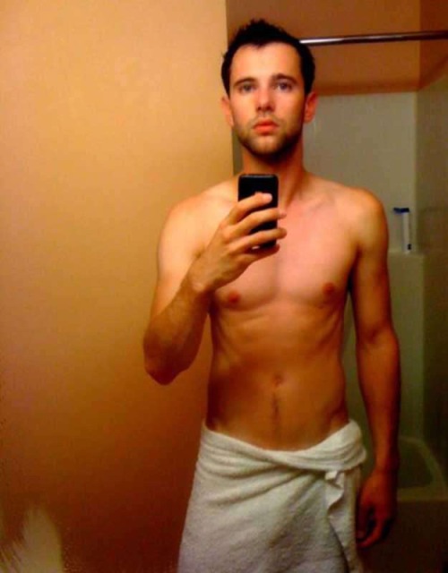 straightrealmen:  tradiesandchavs:  Hot hunks in towels!!!  Follow this blog guys!!!