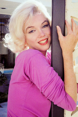 missmonroes:Marilyn Monroe photographed by George Barris, 1962