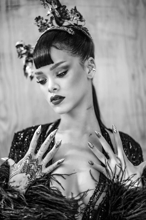 Sex senyahearts:Rihanna for Harper’s Bazaar pictures