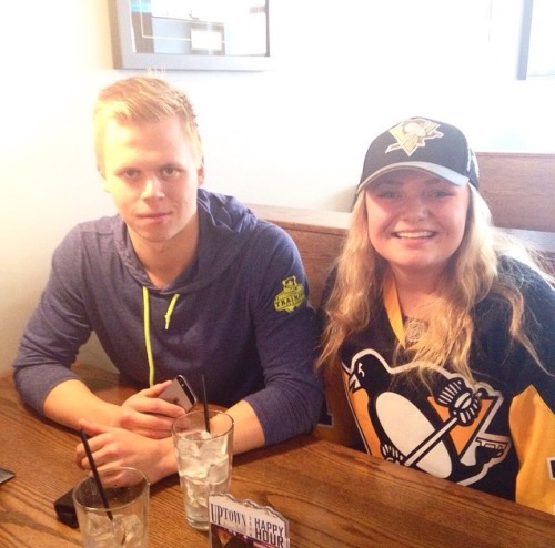 This girl got a lunch date with Olli MaattaShe wins at life