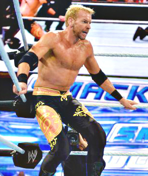 insanityallthetime:  The moral of this story is that: Christian has the best legs.