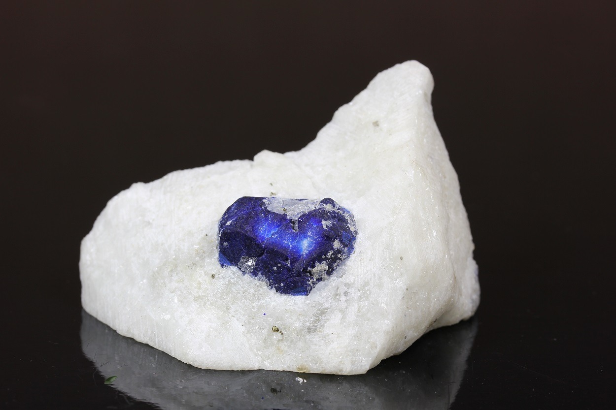 hematitehearts:  Lapis Lazuli on MatrixLocality:  Sar-e-sang, Badakhshan Province,