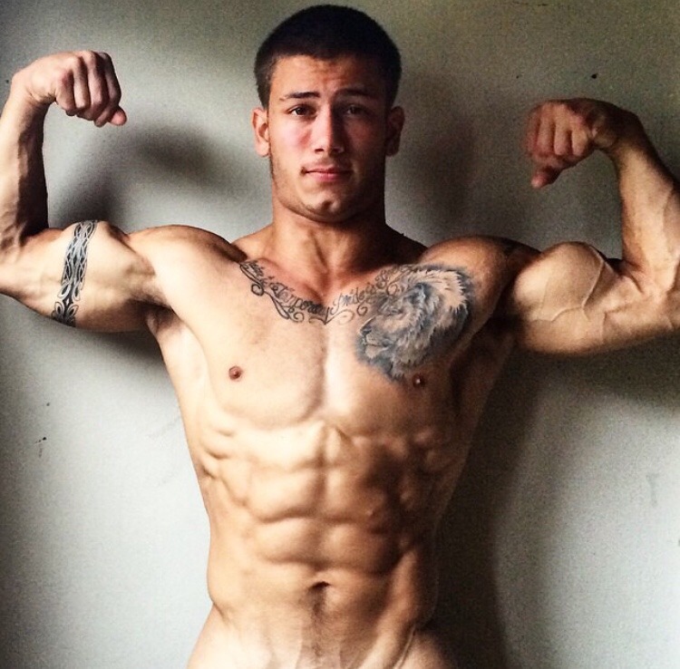 exclusivekiks:  Michael Hoffman exposed 🔥🔥💋💋  Follow me:  http://exclusivekiks.tumblr.com/