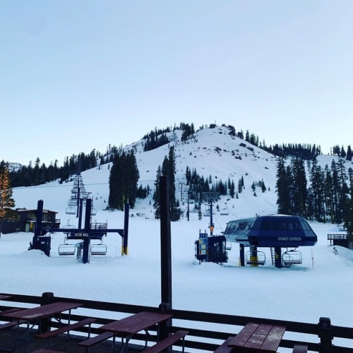 Supposed to dump in #truckee tomorrow ❄️ (at Sugar Bowl Resort)www.instagram.com/p/BsPM4fD