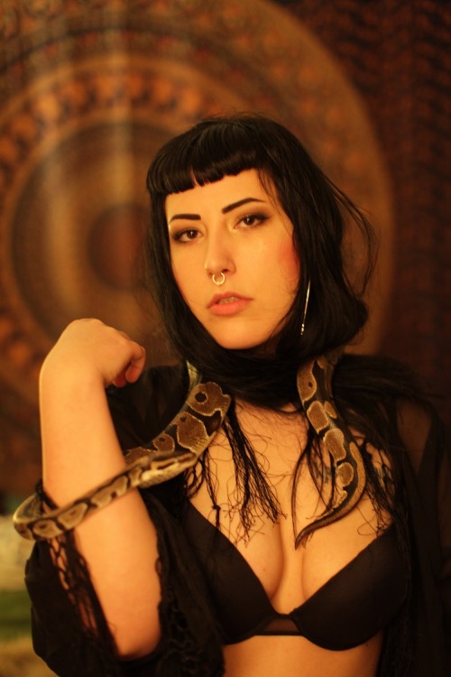 Porn Pics yesmissmina:  snake charmer - ❤ my favorite