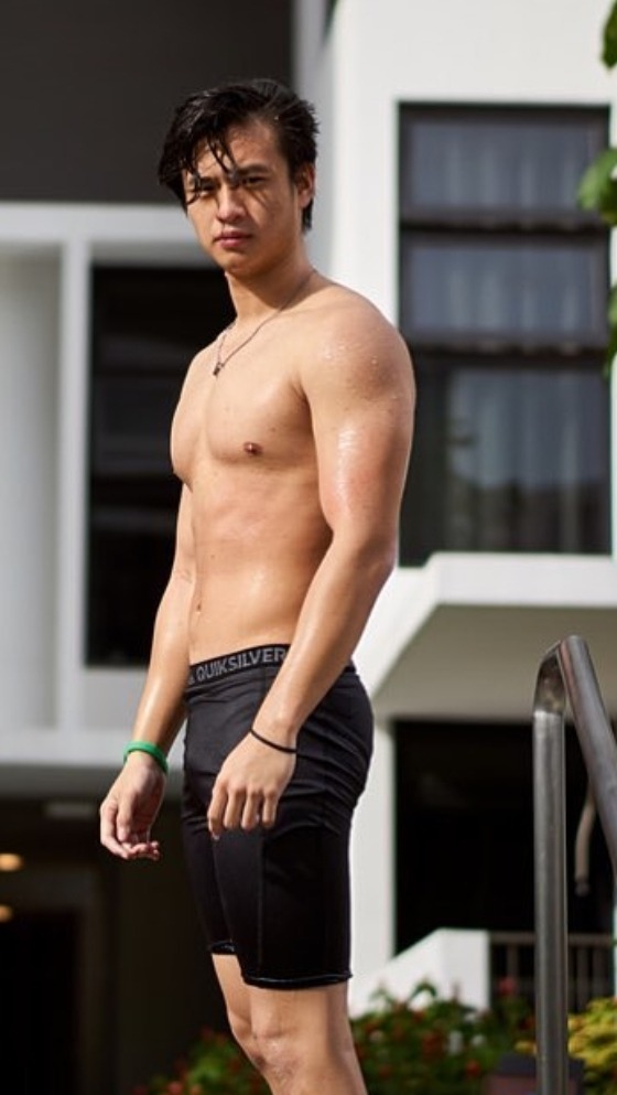 fuckyeahsgbois:  kenefkenef:  flufffyclouds: jcbo:   Wtf why are all the hot guys