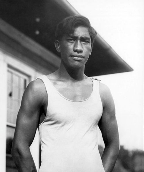 vintageeveryday:The father of surfing: 30 amazing photographs of a young Duke Kahanamoku in the 1910