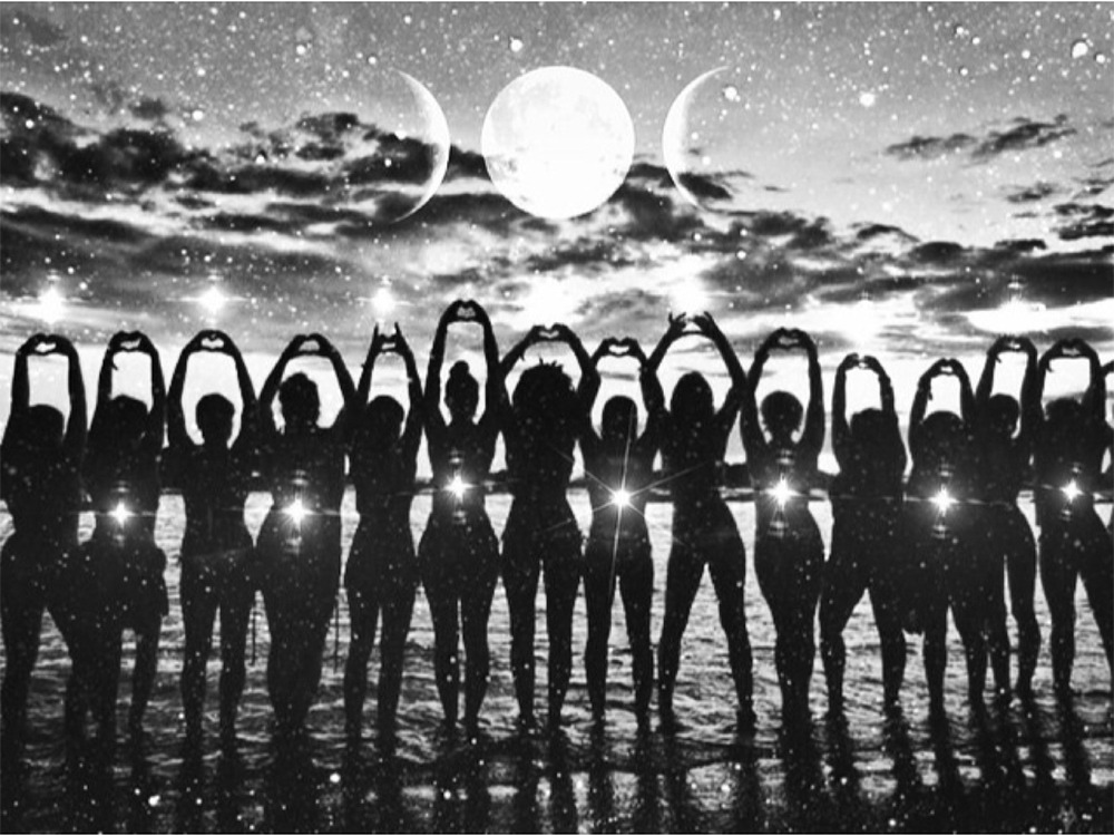 supermsmoon:  Sisters of the Moon@resplend3nt-rap4cious @raging-storm-with-skin @complexmindsimpleheart