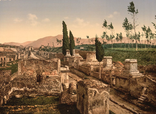 humanoidhistory:GREETINGS FROM POMPEII — Vintage visions of the ancient ruins of Pompeii, Italy, cir