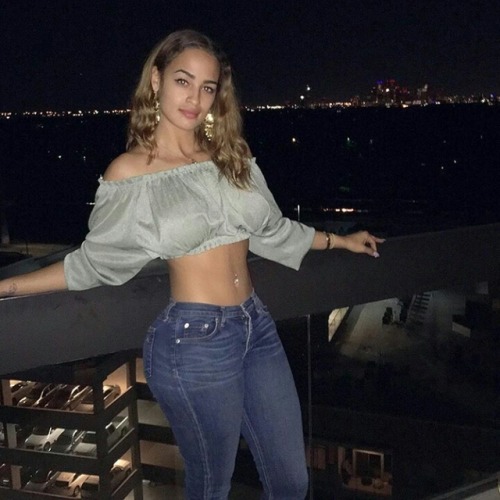 thicksexyasswomen: thebestpussydotcom:  Pretty Ass  TBP.Com  Outstanding 