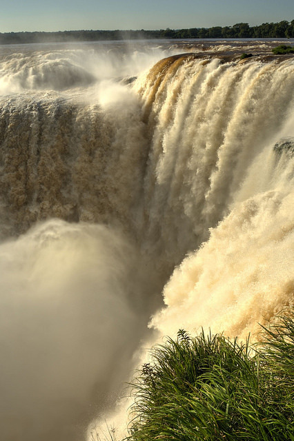 Iguazu Beauty / Argentina (by maryannenelson).