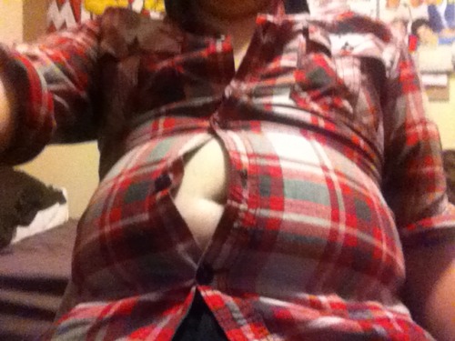munchlaxgainer:  I wore this shirt out less than a month ago. Now I can barely button it up! The right encouragement and I’ll be busting out of it 