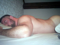 daddytomweldonfarts:  wow. passed out. so i snuck around and sniffed his ass and his armpits.