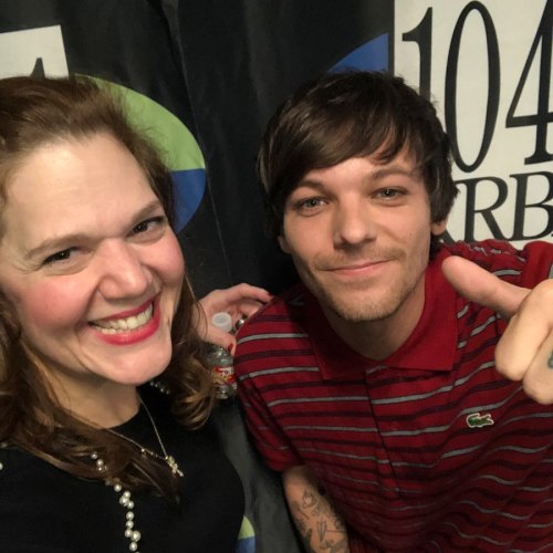 radioroula Well looky there! @louist91 and I had a chat in Studio 104 tonight! Funny moments. Good M