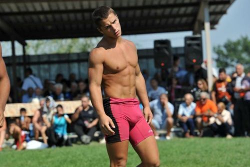 bulgarianbamboo:  More of Plamen the Hottest Bulgarian wrestler