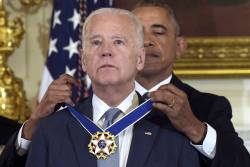 storyofagayboy:  Vice President Joe Biden in tears as President Barack Obama surprises him with the Presidential Medal of Freedom with distinction.  12 January 2017