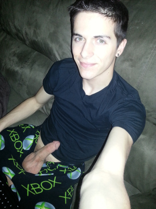 I love circumcised guys
