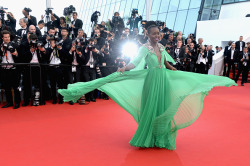 wingbeifong:  spylight-media:  Lupita Nyong'o  in Gucci at the 2015 Cannes Film Festival  she is always feelin herself i love it i live for it