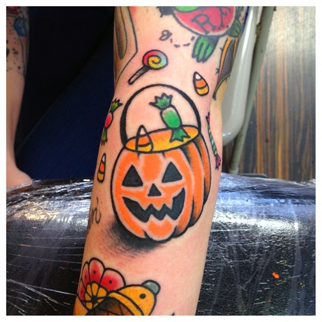 realfun-funeral:  liveradstudios:  liveradstudios:  Also did this trick or treat