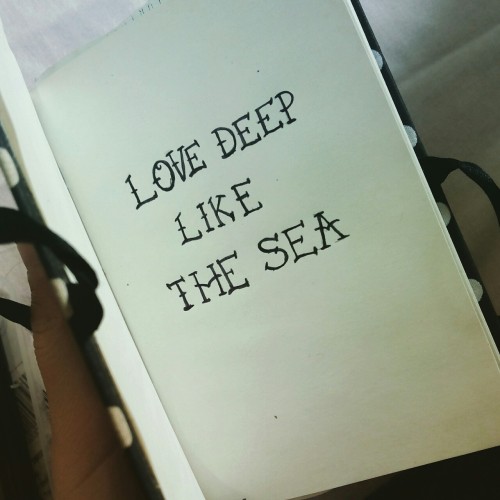 i-have-athazagoraphobia:  Love Deep Like The Sea.