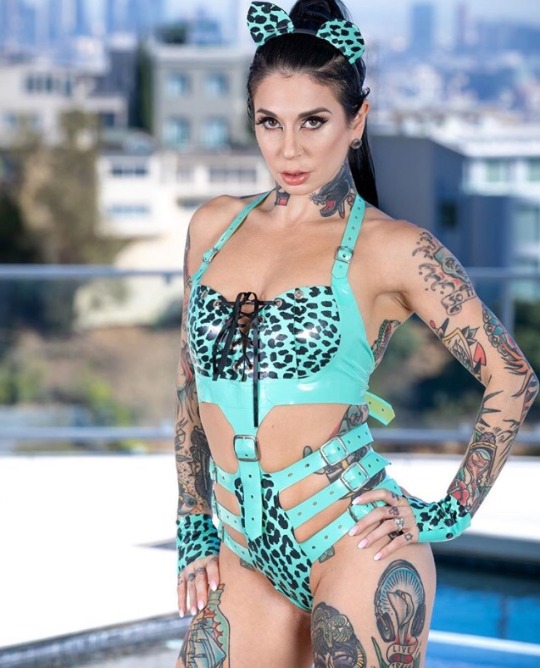 Porn Pics feitall:  Joanna Angel