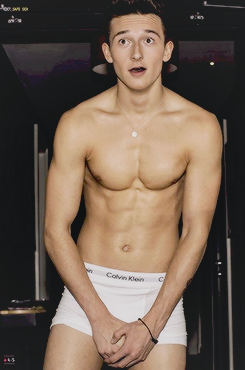 hotfamous-men:  Jack Walton