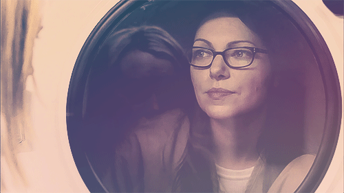 becausecosima:  #HER LOOK WHEN PIPER COMES BACK FOR HER #SHE LOOKS LIKE A CUTE HELPLESS LITTLE PUPPY
