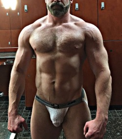 musclegalore:  londonboy45:  When you’re 100% sure the sex